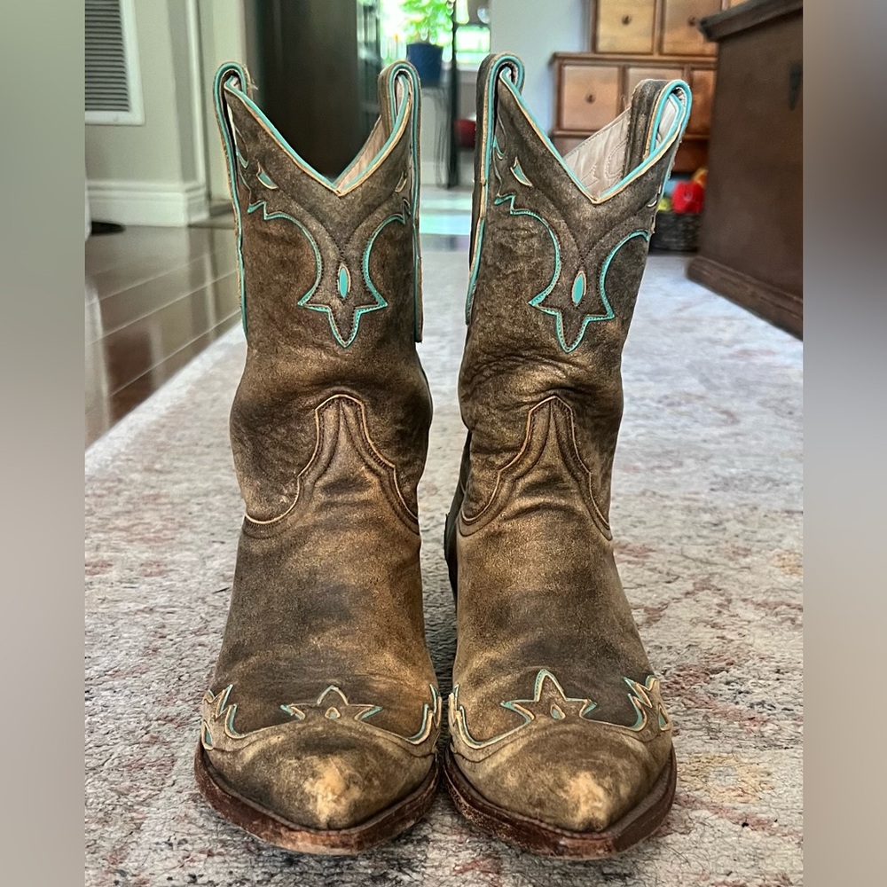 Vintage Old Gringo midcalf boots